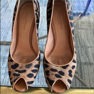 Dolce & Gabbana leopard print peep toe wooden high heel Sz 39